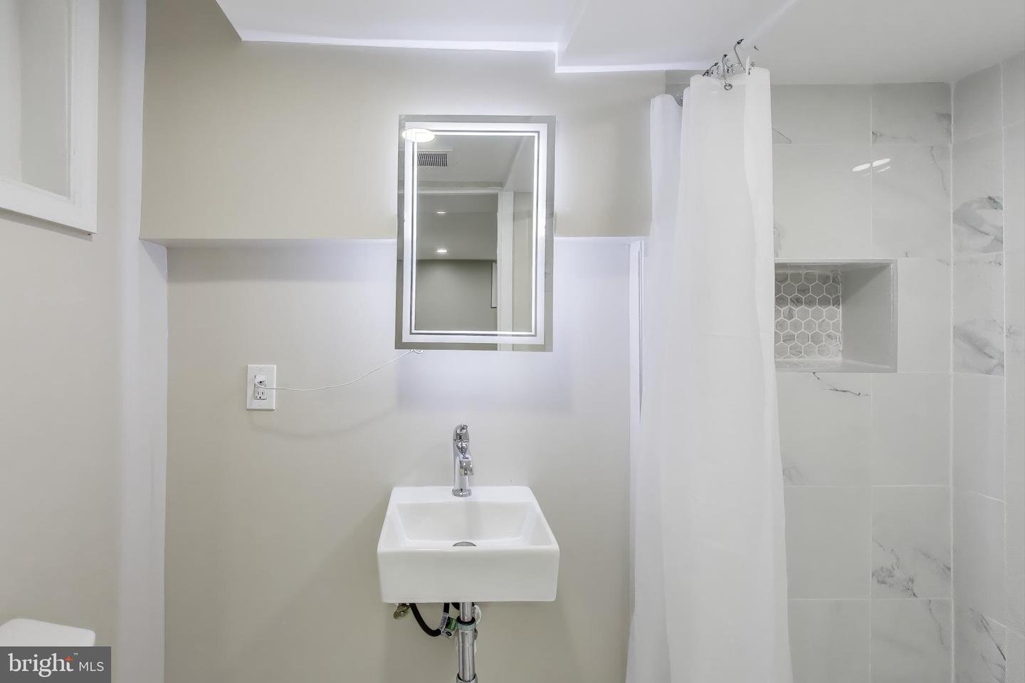 1700 FORT DAVIS ST SE, WASHINGTON, District Of Columbia 20020, 4 Bedrooms Bedrooms, ,2 BathroomsBathrooms,Residential,For sale,1700 FORT DAVIS ST SE,DCDC2225230 MLS # DCDC2225230