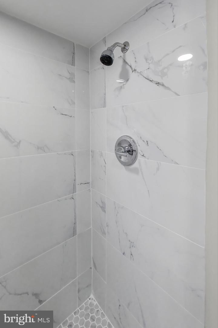 1700 FORT DAVIS ST SE, WASHINGTON, District Of Columbia 20020, 4 Bedrooms Bedrooms, ,2 BathroomsBathrooms,Residential,For sale,1700 FORT DAVIS ST SE,DCDC2225230 MLS # DCDC2225230