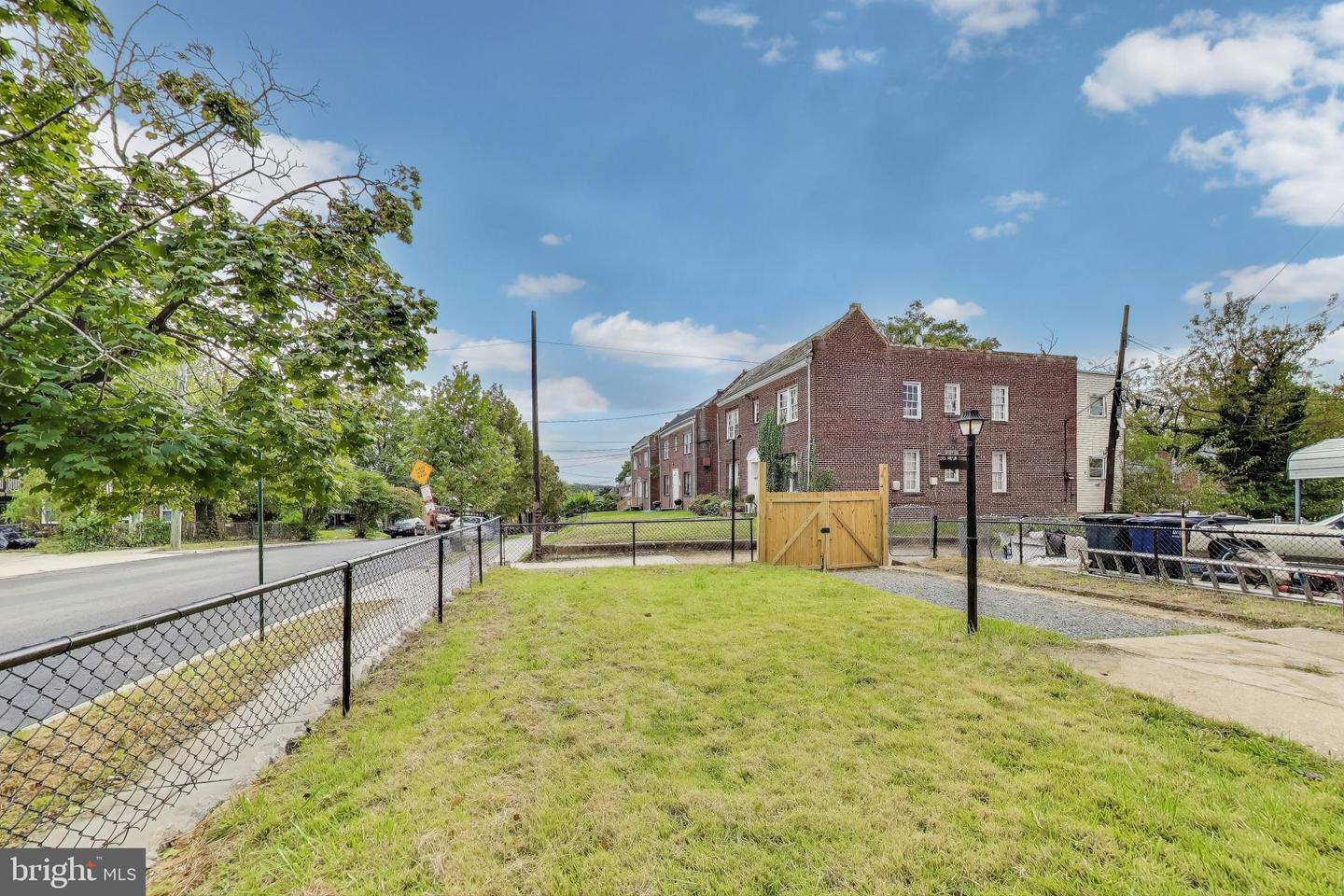 1700 FORT DAVIS ST SE, WASHINGTON, District Of Columbia 20020, 4 Bedrooms Bedrooms, ,2 BathroomsBathrooms,Residential,For sale,1700 FORT DAVIS ST SE,DCDC2225230 MLS # DCDC2225230