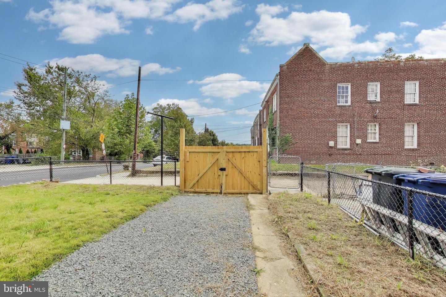 1700 FORT DAVIS ST SE, WASHINGTON, District Of Columbia 20020, 4 Bedrooms Bedrooms, ,2 BathroomsBathrooms,Residential,For sale,1700 FORT DAVIS ST SE,DCDC2225230 MLS # DCDC2225230