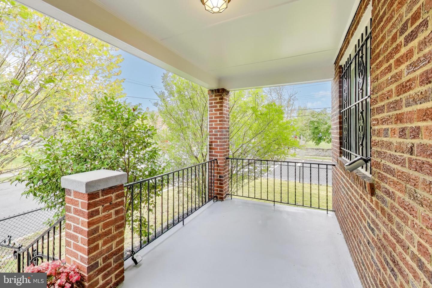 1700 FORT DAVIS ST SE, WASHINGTON, District Of Columbia 20020, 4 Bedrooms Bedrooms, ,2 BathroomsBathrooms,Residential,For sale,1700 FORT DAVIS ST SE,DCDC2225230 MLS # DCDC2225230