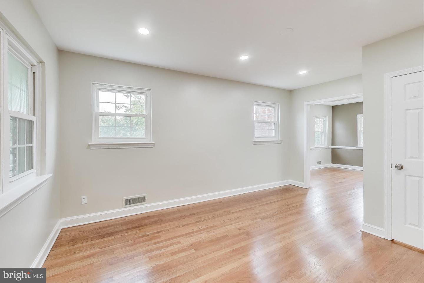 1700 FORT DAVIS ST SE, WASHINGTON, District Of Columbia 20020, 4 Bedrooms Bedrooms, ,2 BathroomsBathrooms,Residential,For sale,1700 FORT DAVIS ST SE,DCDC2225230 MLS # DCDC2225230