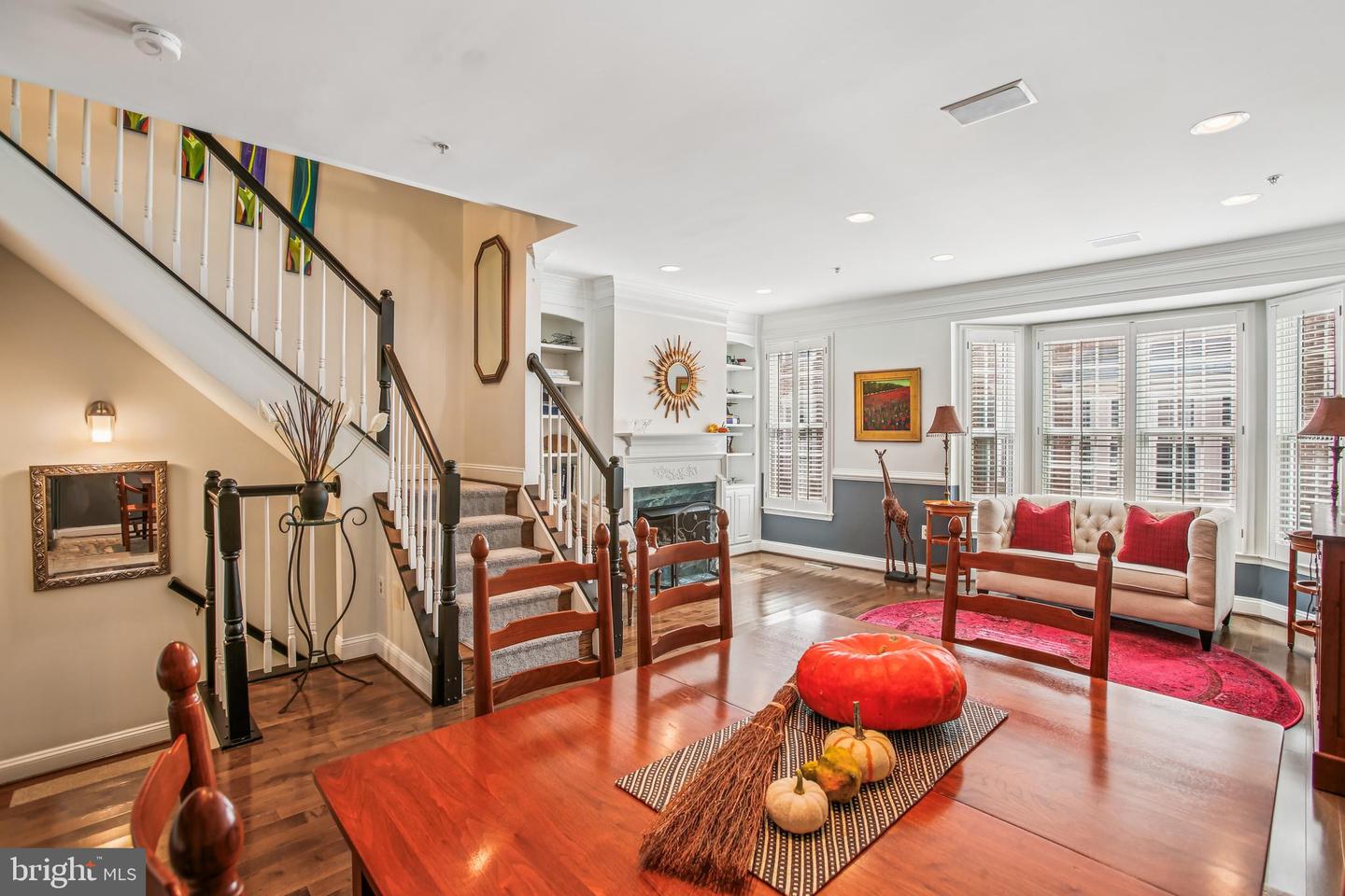 313 HEARTHSTONE MEWS, ALEXANDRIA, Virginia 22314, 3 Bedrooms Bedrooms, ,3 BathroomsBathrooms,Residential,For sale,313 HEARTHSTONE MEWS,VAAX2050646 MLS # VAAX2050646