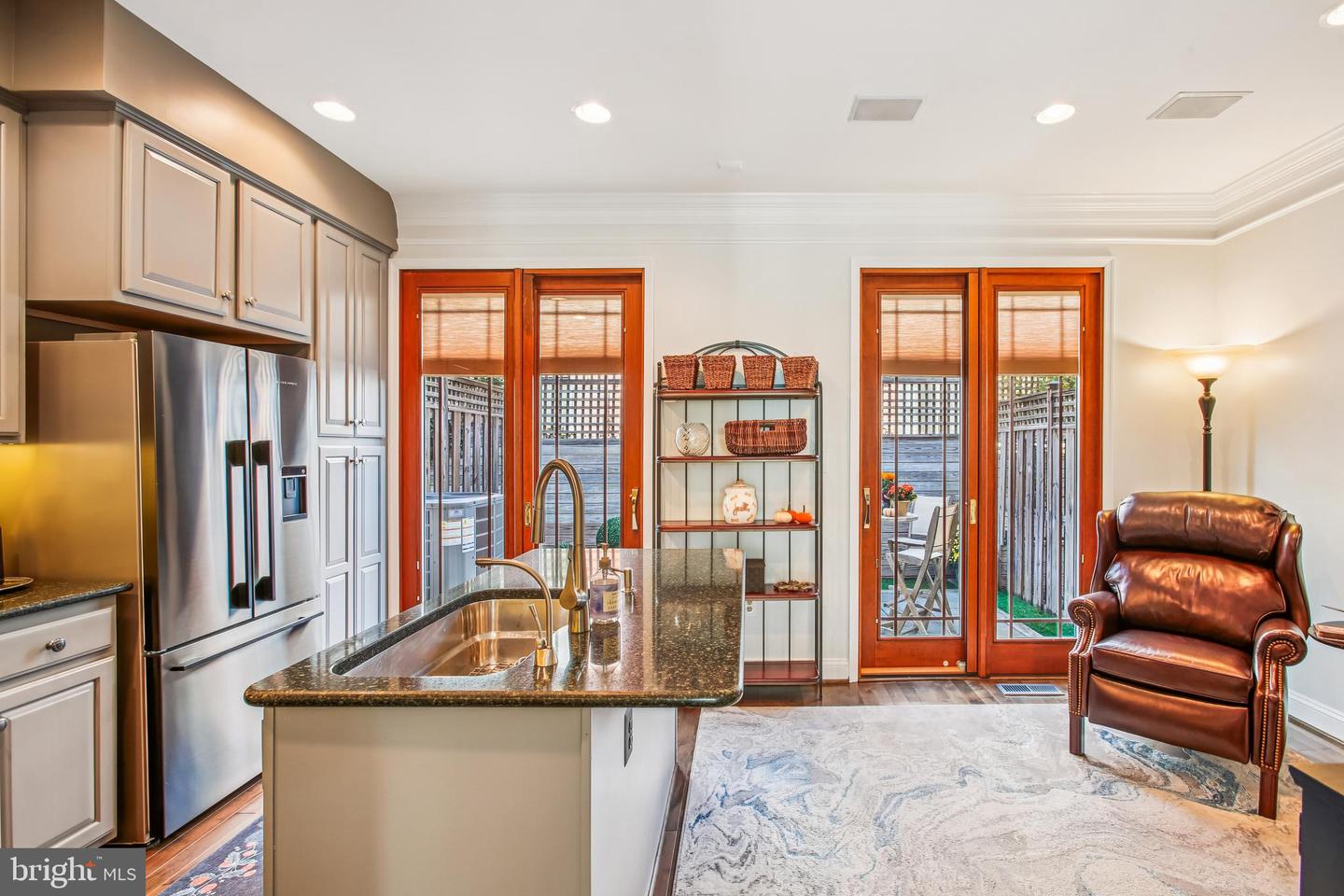 313 HEARTHSTONE MEWS, ALEXANDRIA, Virginia 22314, 3 Bedrooms Bedrooms, ,3 BathroomsBathrooms,Residential,For sale,313 HEARTHSTONE MEWS,VAAX2050646 MLS # VAAX2050646