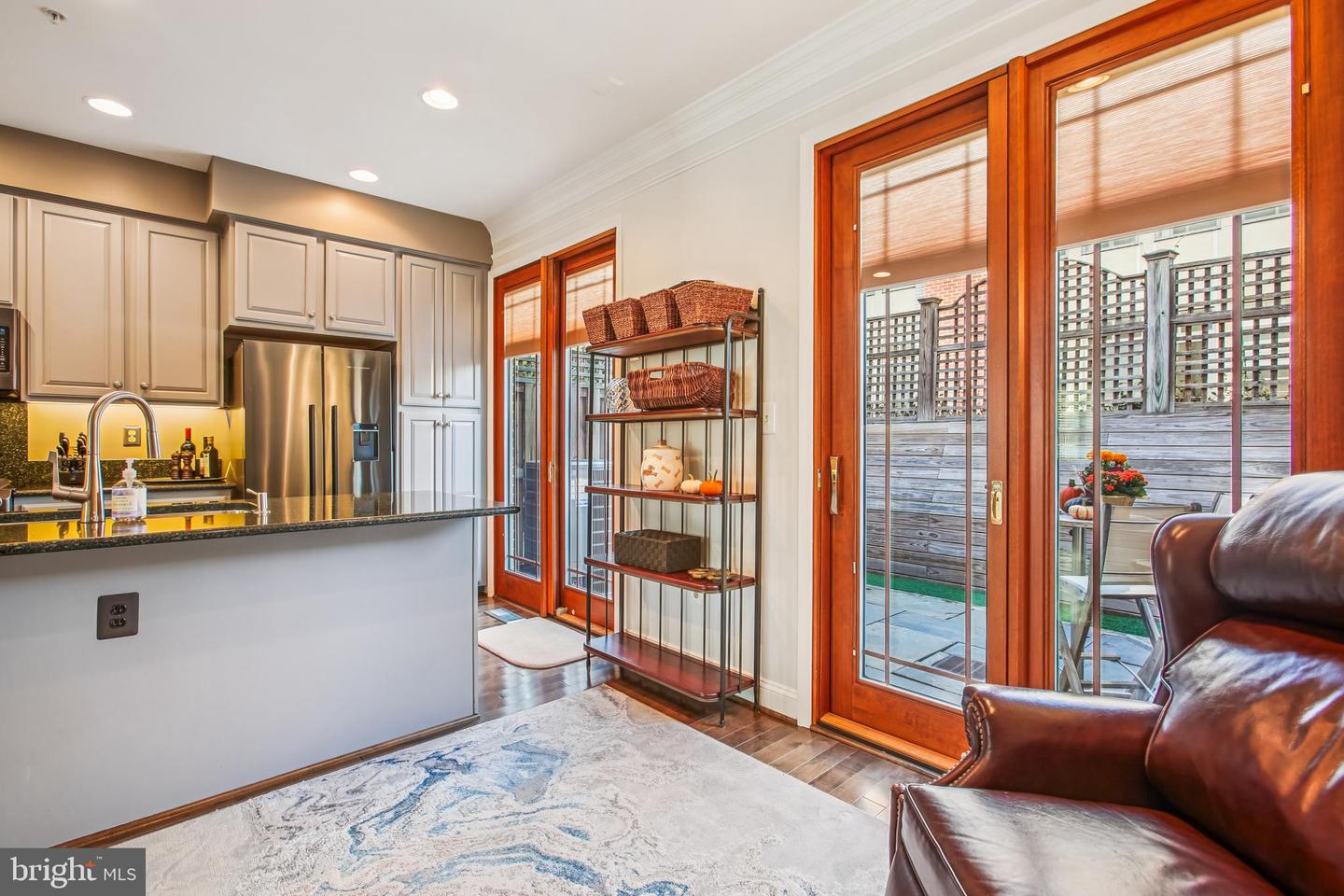 313 HEARTHSTONE MEWS, ALEXANDRIA, Virginia 22314, 3 Bedrooms Bedrooms, ,3 BathroomsBathrooms,Residential,For sale,313 HEARTHSTONE MEWS,VAAX2050646 MLS # VAAX2050646