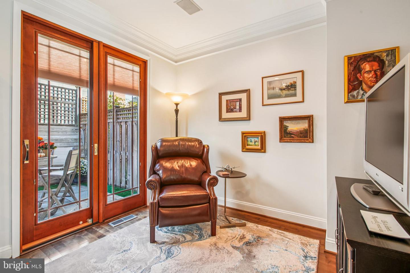 313 HEARTHSTONE MEWS, ALEXANDRIA, Virginia 22314, 3 Bedrooms Bedrooms, ,3 BathroomsBathrooms,Residential,For sale,313 HEARTHSTONE MEWS,VAAX2050646 MLS # VAAX2050646