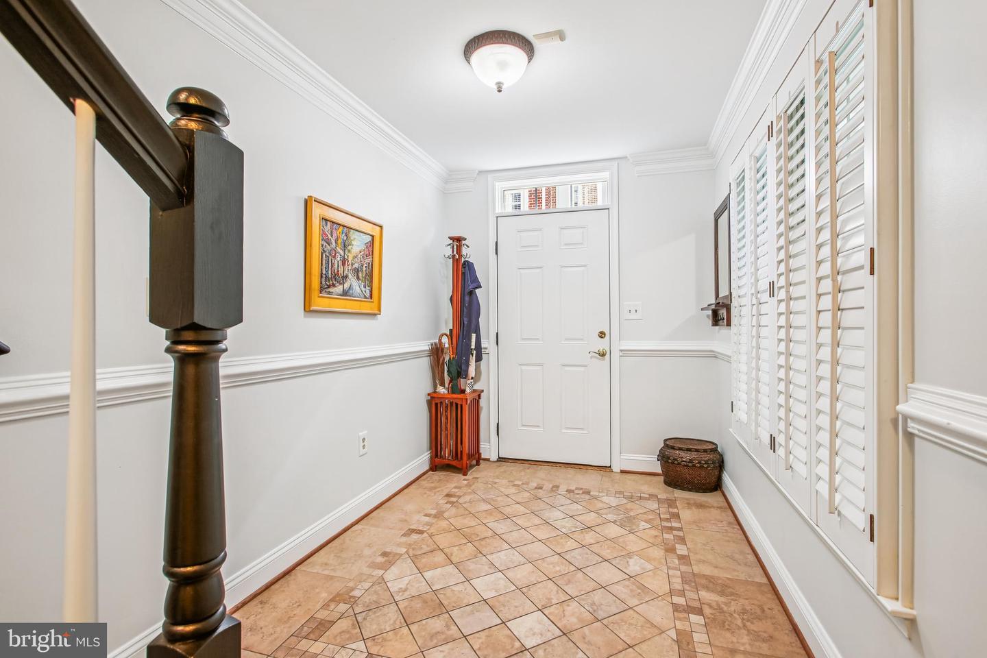 313 HEARTHSTONE MEWS, ALEXANDRIA, Virginia 22314, 3 Bedrooms Bedrooms, ,3 BathroomsBathrooms,Residential,For sale,313 HEARTHSTONE MEWS,VAAX2050646 MLS # VAAX2050646