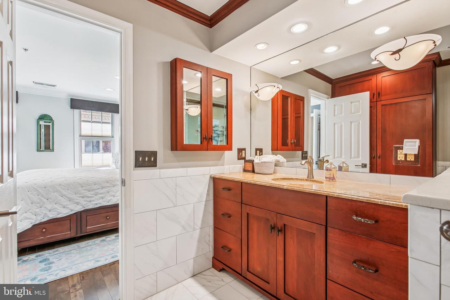 313 HEARTHSTONE MEWS, ALEXANDRIA, Virginia 22314, 3 Bedrooms Bedrooms, ,3 BathroomsBathrooms,Residential,For sale,313 HEARTHSTONE MEWS,VAAX2050646 MLS # VAAX2050646