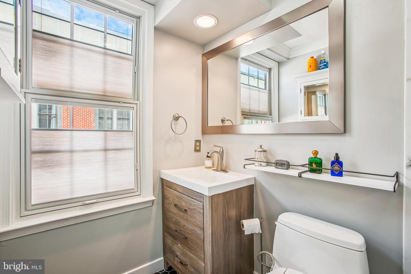 313 HEARTHSTONE MEWS, ALEXANDRIA, Virginia 22314, 3 Bedrooms Bedrooms, ,3 BathroomsBathrooms,Residential,For sale,313 HEARTHSTONE MEWS,VAAX2050646 MLS # VAAX2050646