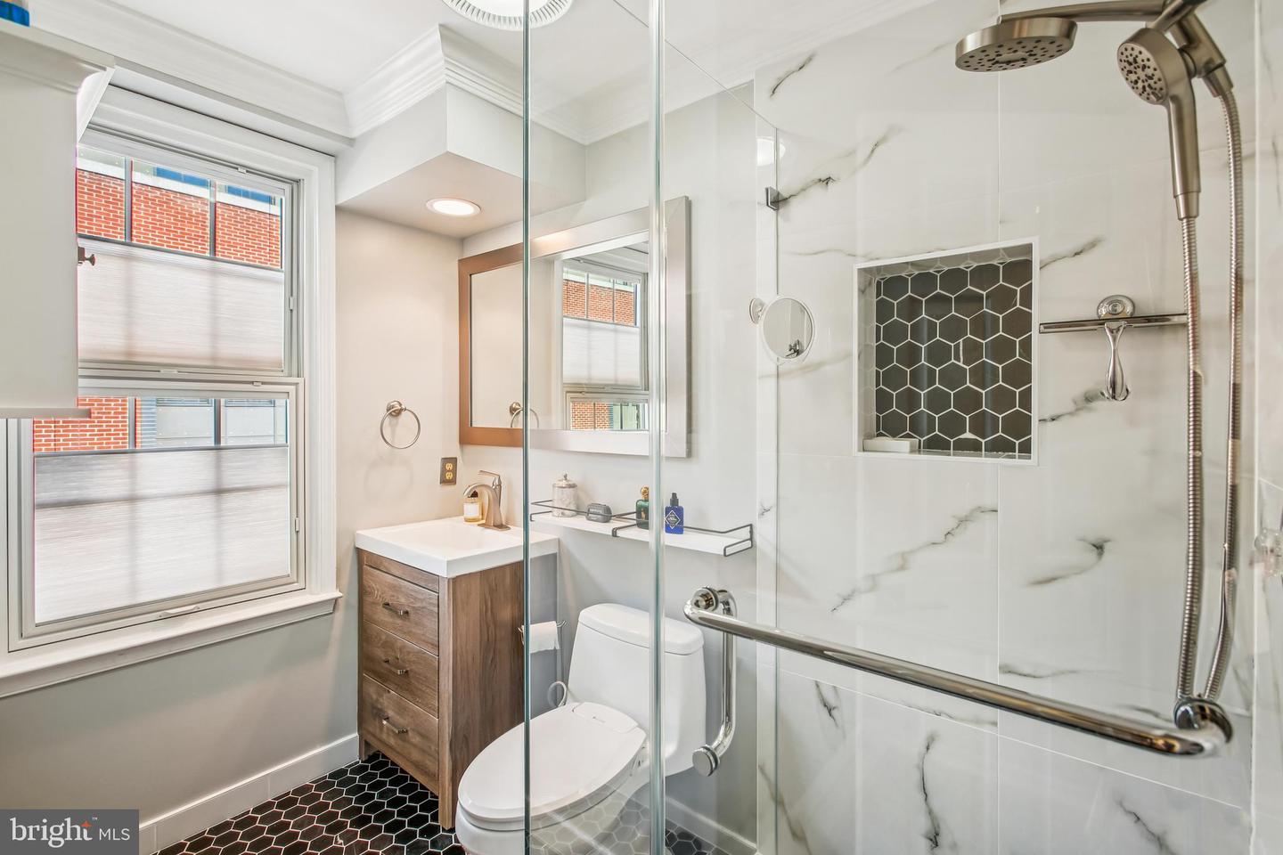 313 HEARTHSTONE MEWS, ALEXANDRIA, Virginia 22314, 3 Bedrooms Bedrooms, ,3 BathroomsBathrooms,Residential,For sale,313 HEARTHSTONE MEWS,VAAX2050646 MLS # VAAX2050646