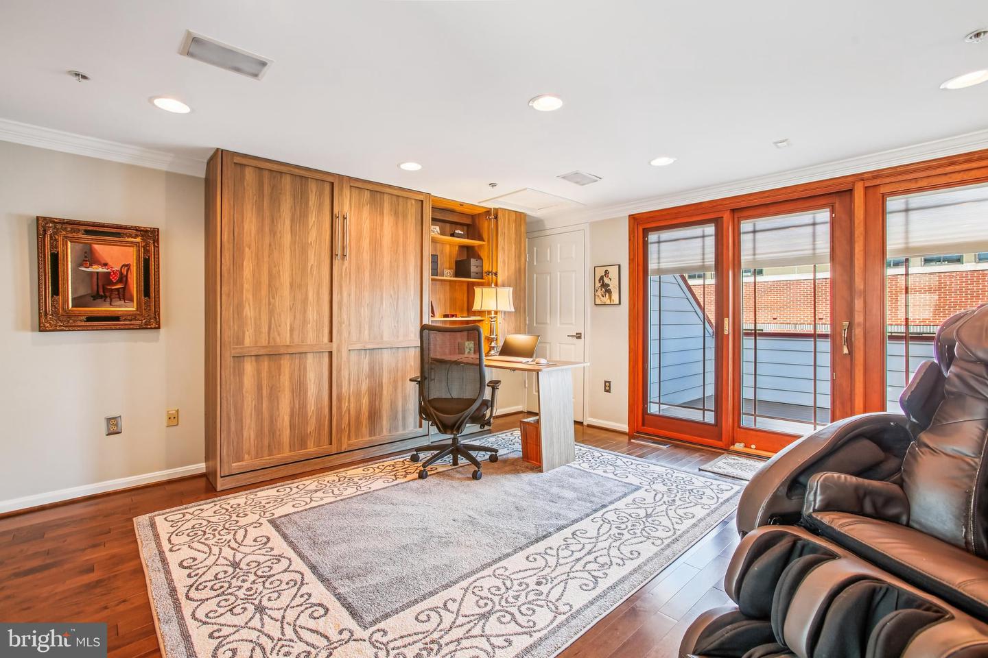 313 HEARTHSTONE MEWS, ALEXANDRIA, Virginia 22314, 3 Bedrooms Bedrooms, ,3 BathroomsBathrooms,Residential,For sale,313 HEARTHSTONE MEWS,VAAX2050646 MLS # VAAX2050646