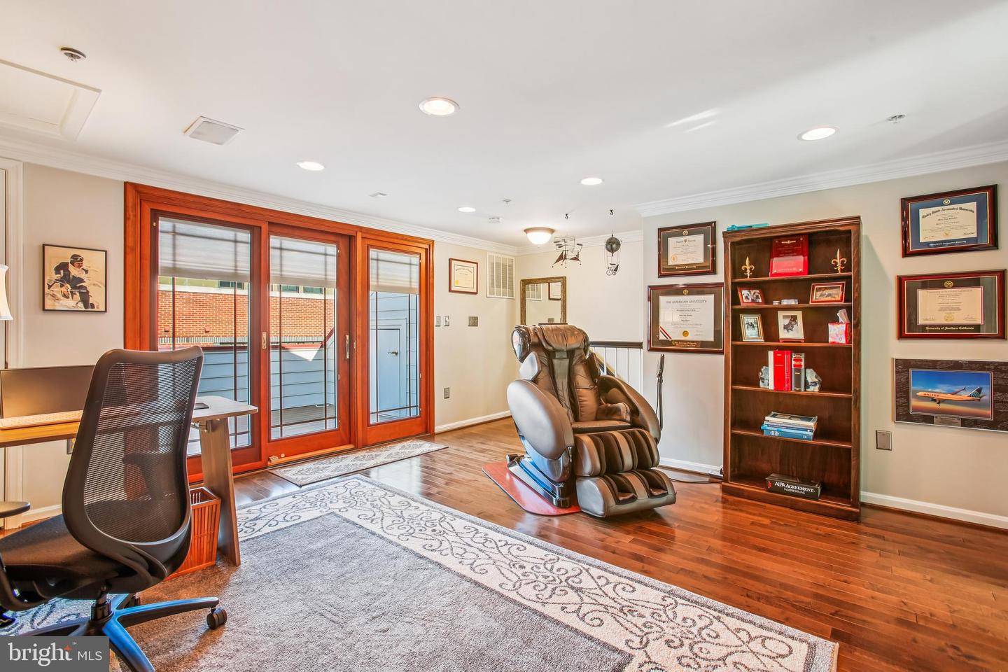 313 HEARTHSTONE MEWS, ALEXANDRIA, Virginia 22314, 3 Bedrooms Bedrooms, ,3 BathroomsBathrooms,Residential,For sale,313 HEARTHSTONE MEWS,VAAX2050646 MLS # VAAX2050646