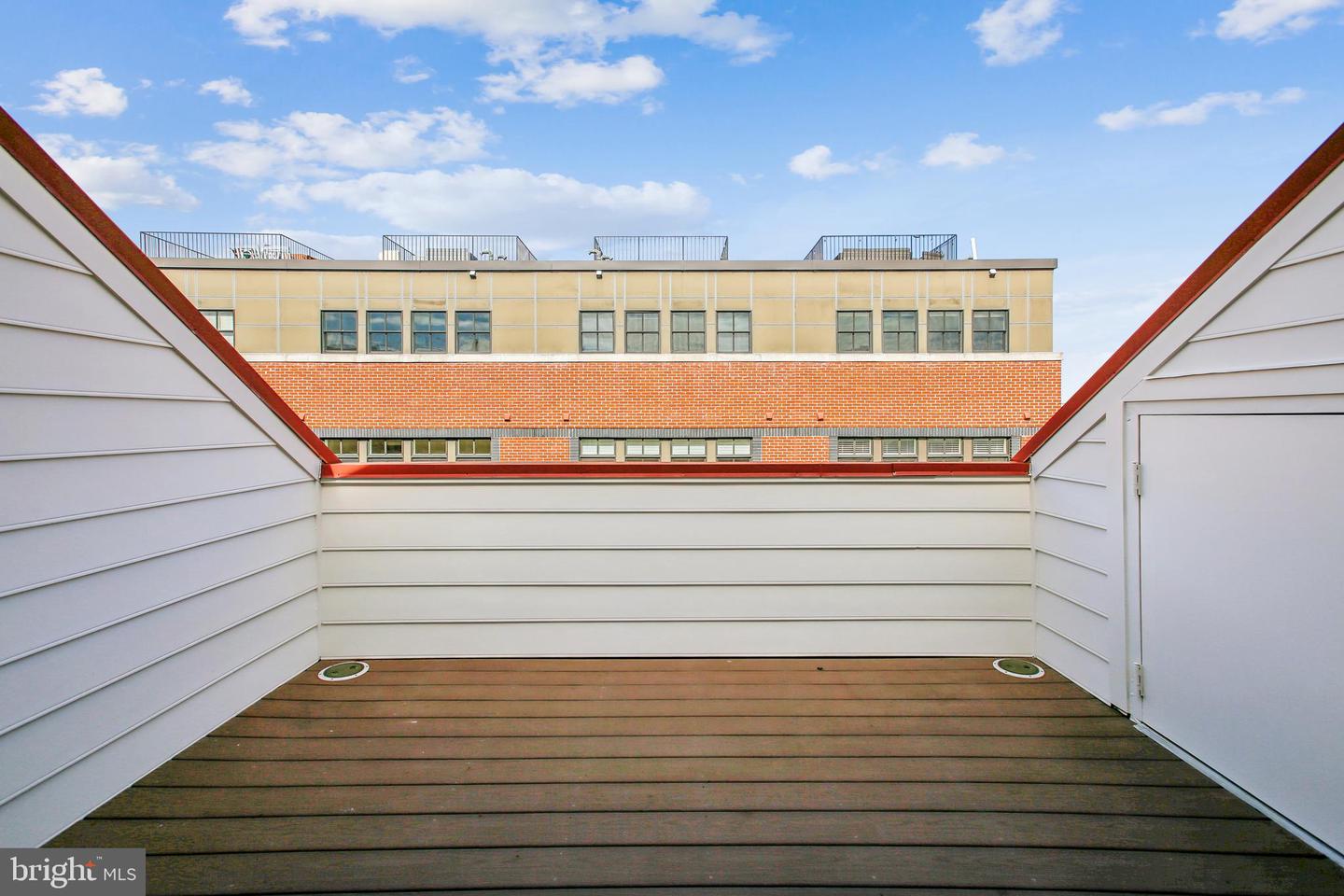 313 HEARTHSTONE MEWS, ALEXANDRIA, Virginia 22314, 3 Bedrooms Bedrooms, ,3 BathroomsBathrooms,Residential,For sale,313 HEARTHSTONE MEWS,VAAX2050646 MLS # VAAX2050646