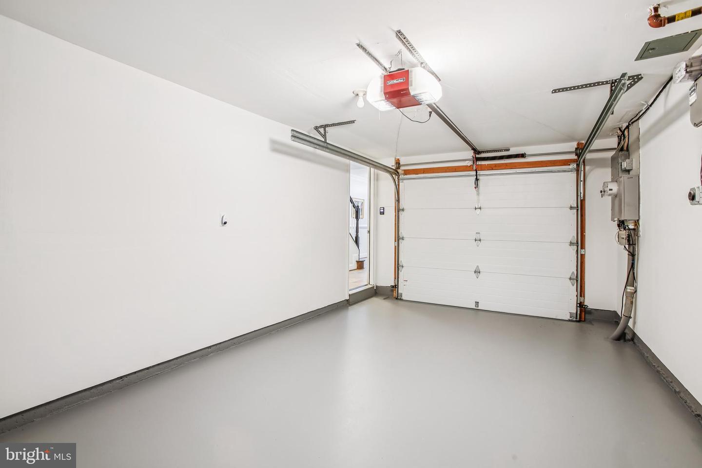 313 HEARTHSTONE MEWS, ALEXANDRIA, Virginia 22314, 3 Bedrooms Bedrooms, ,3 BathroomsBathrooms,Residential,For sale,313 HEARTHSTONE MEWS,VAAX2050646 MLS # VAAX2050646