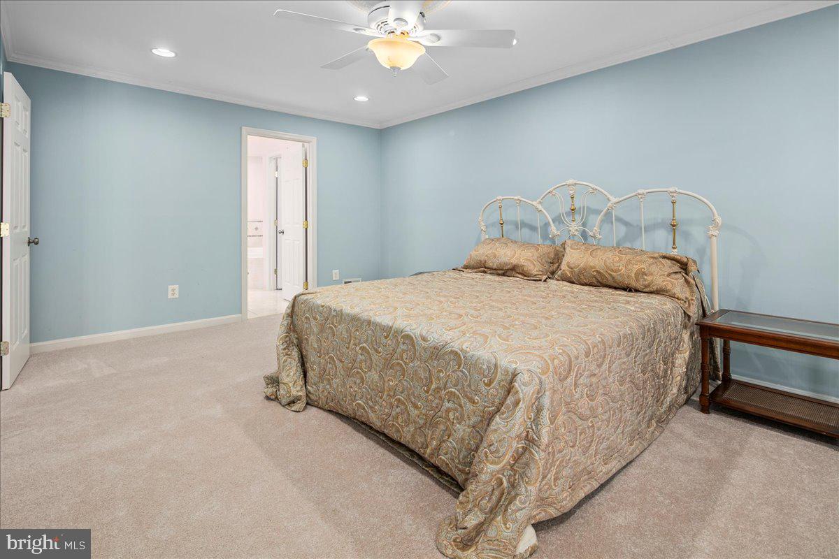 12436 WENDELL HOLMES RD, HERNDON, Virginia 20171, 5 Bedrooms Bedrooms, ,3 BathroomsBathrooms,Residential,For sale,12436 WENDELL HOLMES RD,VAFX2273352 MLS # VAFX2273352