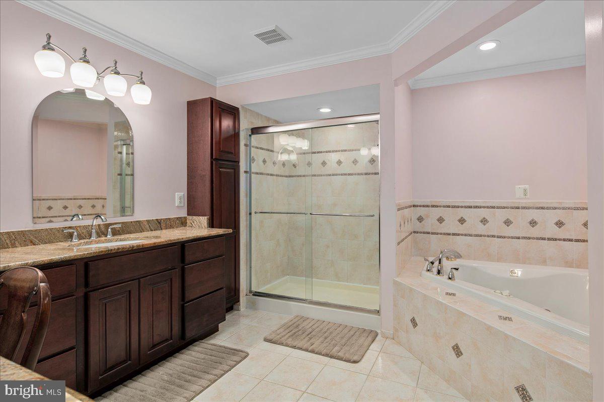 12436 WENDELL HOLMES RD, HERNDON, Virginia 20171, 5 Bedrooms Bedrooms, ,3 BathroomsBathrooms,Residential,For sale,12436 WENDELL HOLMES RD,VAFX2273352 MLS # VAFX2273352