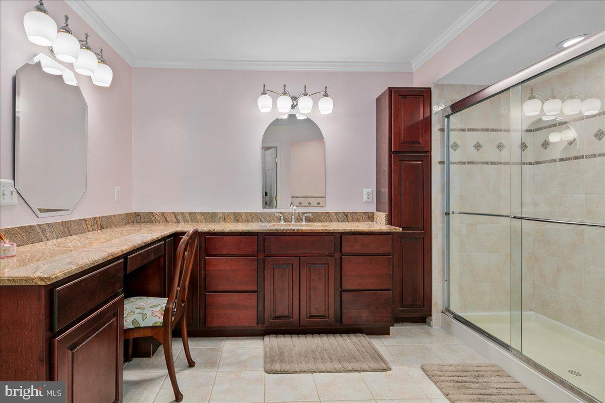 12436 WENDELL HOLMES RD, HERNDON, Virginia 20171, 5 Bedrooms Bedrooms, ,3 BathroomsBathrooms,Residential,For sale,12436 WENDELL HOLMES RD,VAFX2273352 MLS # VAFX2273352