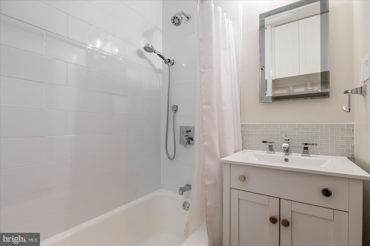 1341 28TH ST NW, WASHINGTON, District Of Columbia 20007, 3 Bedrooms Bedrooms, ,3 BathroomsBathrooms,Residential,For sale,1341 28TH ST NW,DCDC2226296 MLS # DCDC2226296