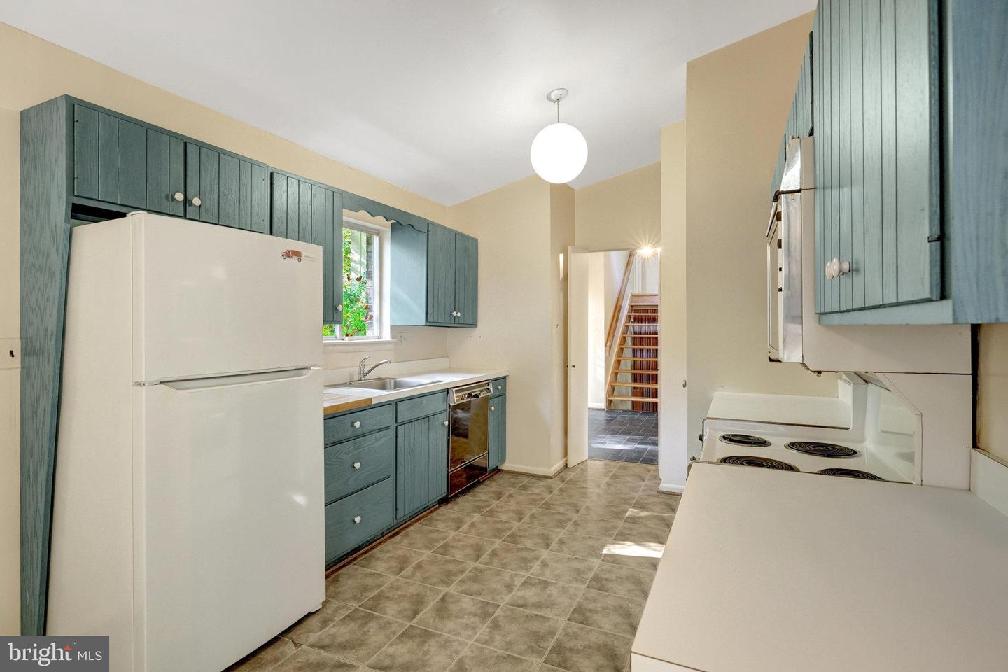 9506 WATTS RD, GREAT FALLS, Virginia 22066, 5 Bedrooms Bedrooms, ,3 BathroomsBathrooms,Residential,For sale,9506 WATTS RD,VAFX2273582 MLS # VAFX2273582