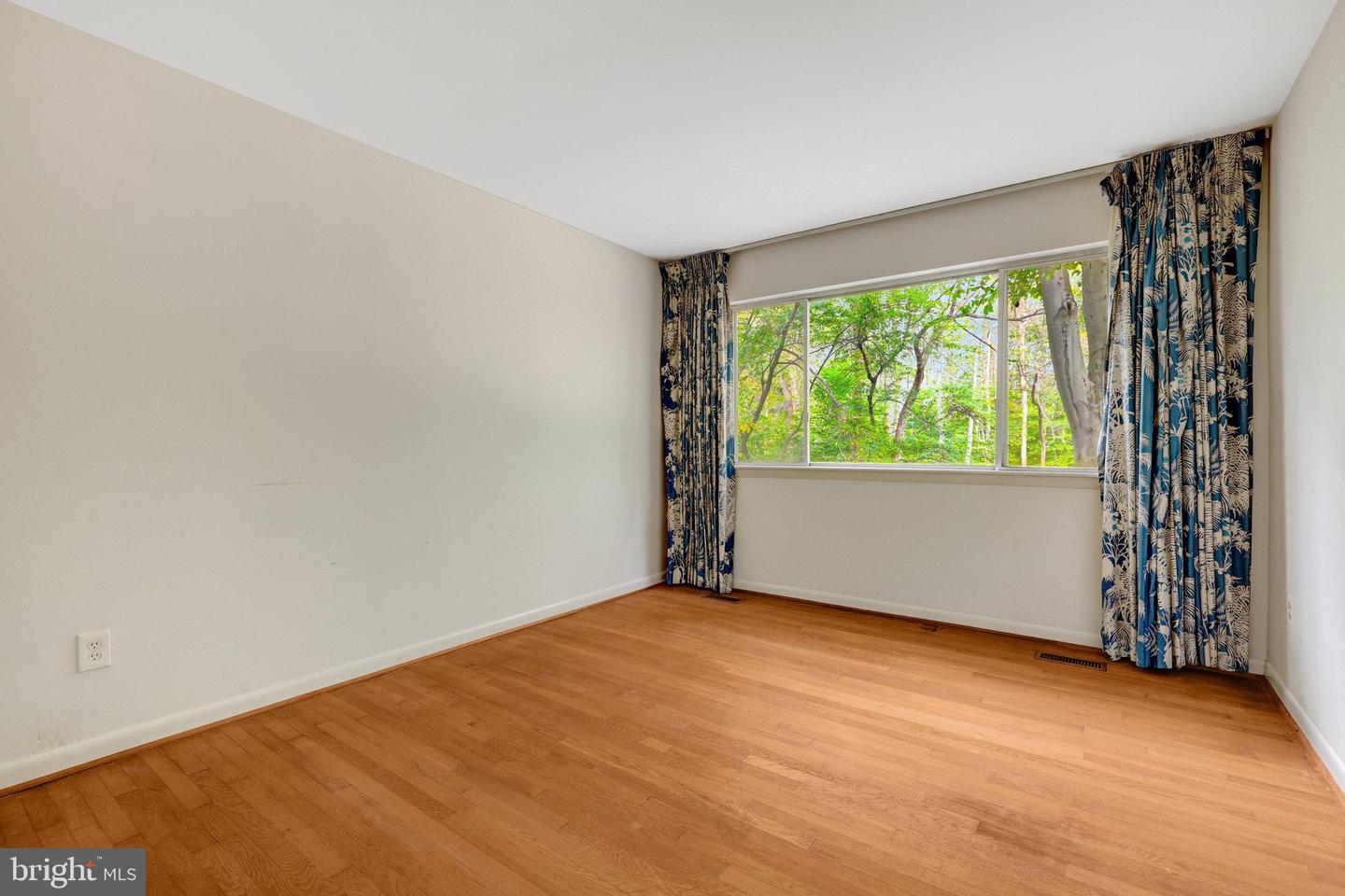 9506 WATTS RD, GREAT FALLS, Virginia 22066, 5 Bedrooms Bedrooms, ,3 BathroomsBathrooms,Residential,For sale,9506 WATTS RD,VAFX2273582 MLS # VAFX2273582
