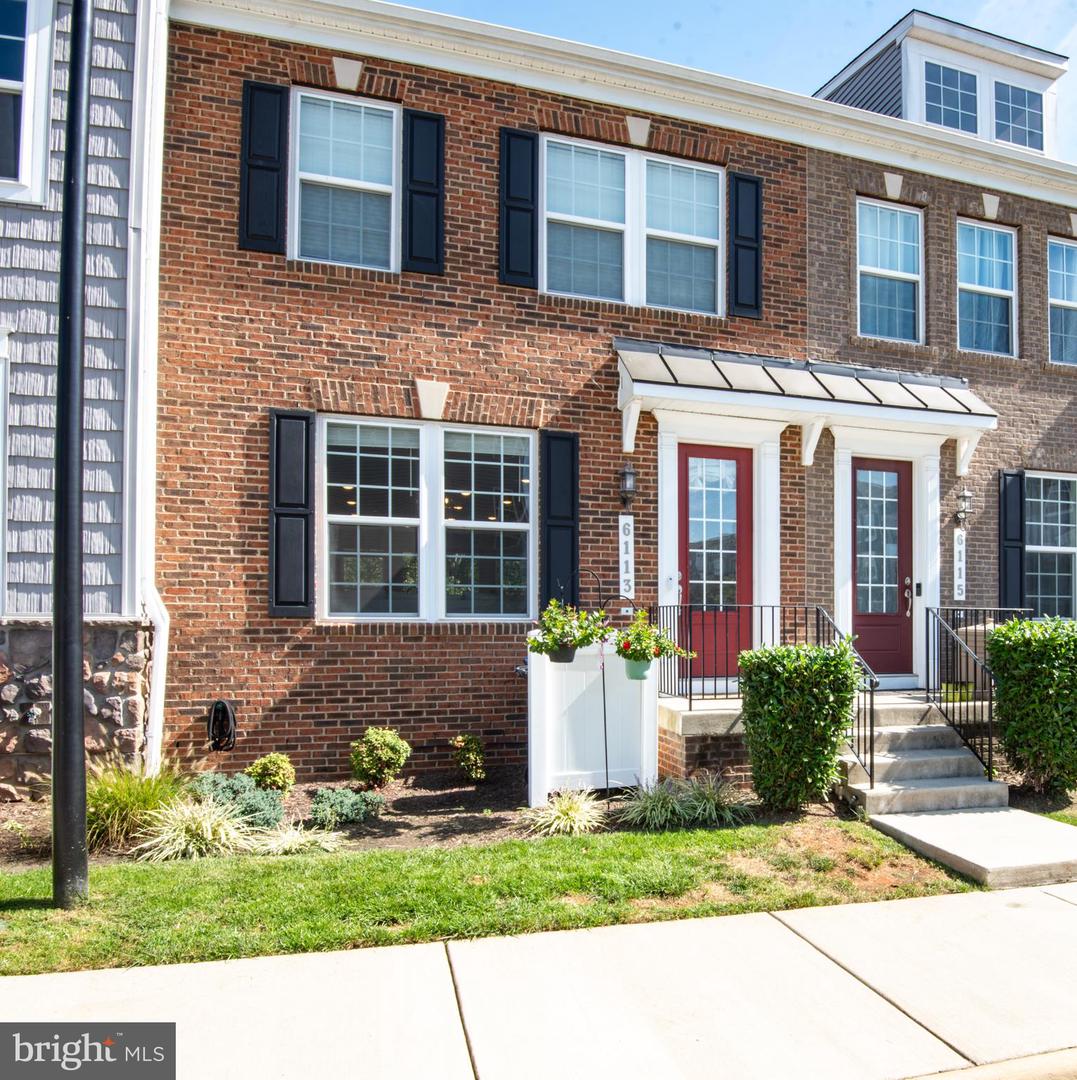 6113 CAMERONS FERRY DR, HAYMARKET, Virginia 20169, 4 Bedrooms Bedrooms, ,3 BathroomsBathrooms,Residential,For sale,6113 CAMERONS FERRY DR,VAPW2105718 MLS # VAPW2105718