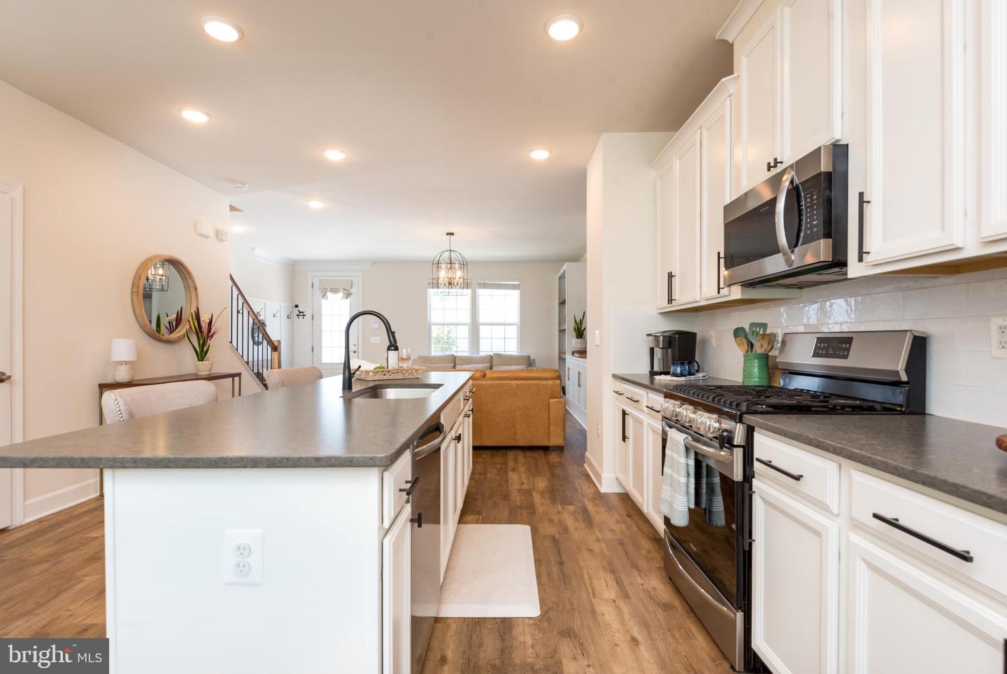 6113 CAMERONS FERRY DR, HAYMARKET, Virginia 20169, 4 Bedrooms Bedrooms, ,3 BathroomsBathrooms,Residential,For sale,6113 CAMERONS FERRY DR,VAPW2105718 MLS # VAPW2105718