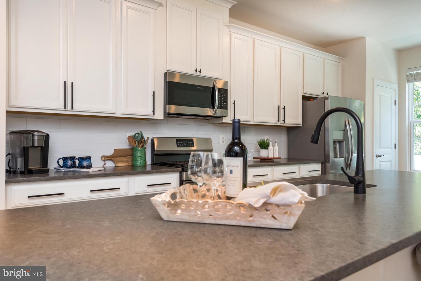 6113 CAMERONS FERRY DR, HAYMARKET, Virginia 20169, 4 Bedrooms Bedrooms, ,3 BathroomsBathrooms,Residential,For sale,6113 CAMERONS FERRY DR,VAPW2105718 MLS # VAPW2105718