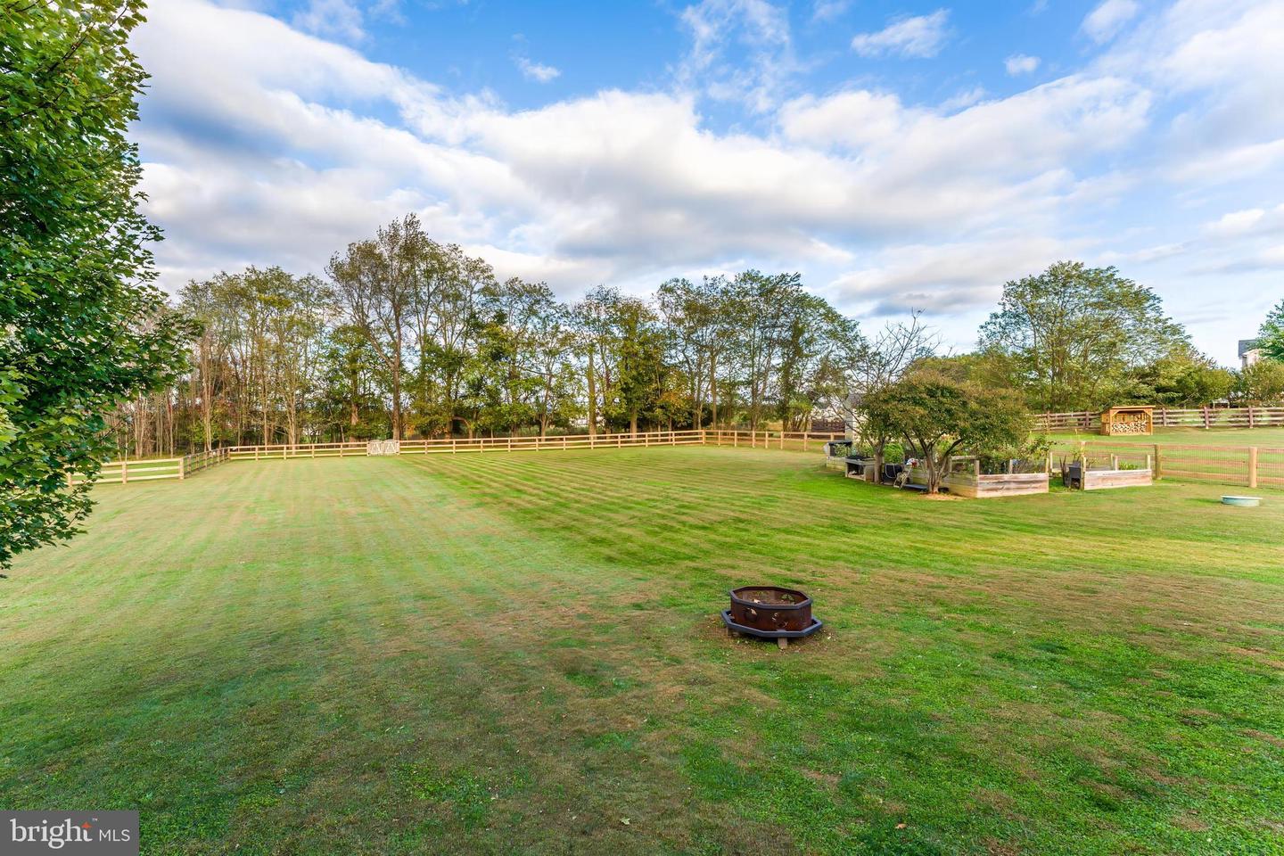 12080 SUNFLOWER FIELD PL, LOVETTSVILLE, Virginia 20180, 5 Bedrooms Bedrooms, ,5 BathroomsBathrooms,Residential,For sale,12080 SUNFLOWER FIELD PL,VALO2108552 MLS # VALO2108552