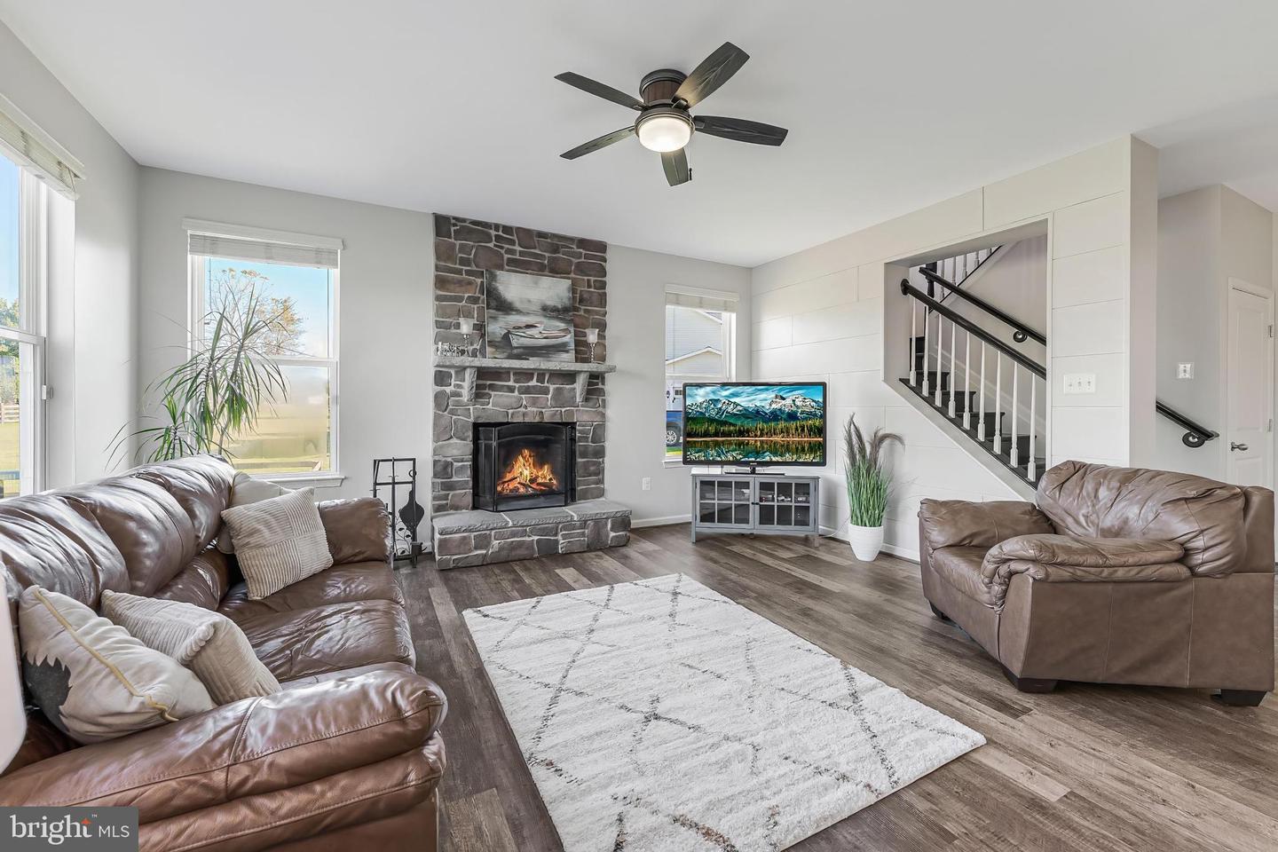 12080 SUNFLOWER FIELD PL, LOVETTSVILLE, Virginia 20180, 5 Bedrooms Bedrooms, ,5 BathroomsBathrooms,Residential,For sale,12080 SUNFLOWER FIELD PL,VALO2108552 MLS # VALO2108552