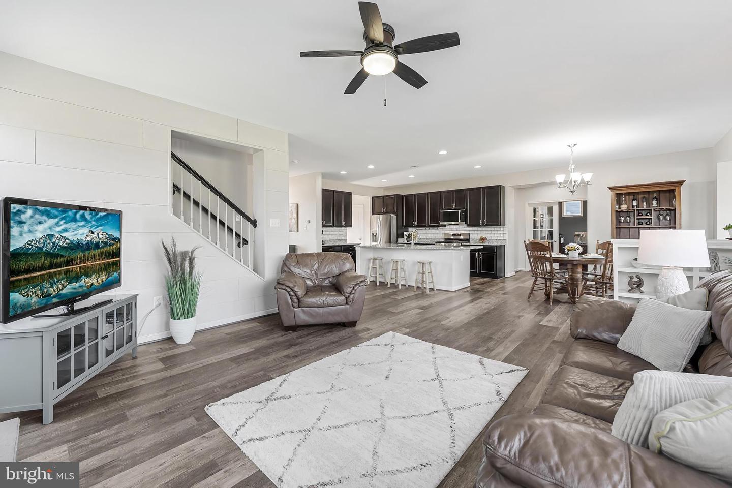 12080 SUNFLOWER FIELD PL, LOVETTSVILLE, Virginia 20180, 5 Bedrooms Bedrooms, ,5 BathroomsBathrooms,Residential,For sale,12080 SUNFLOWER FIELD PL,VALO2108552 MLS # VALO2108552