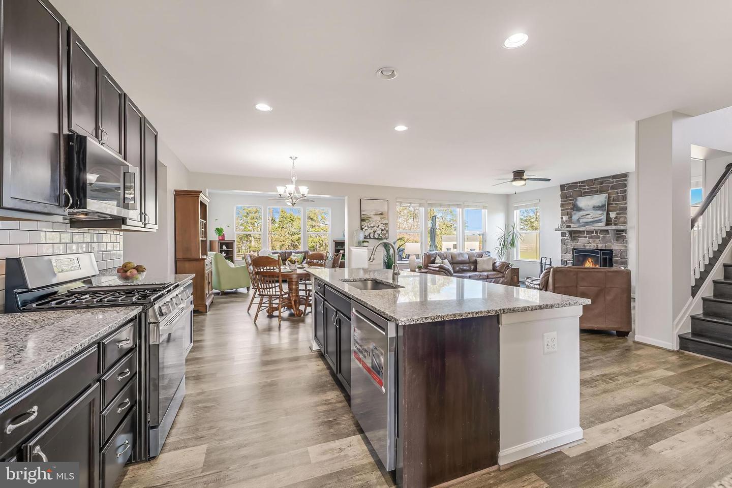 12080 SUNFLOWER FIELD PL, LOVETTSVILLE, Virginia 20180, 5 Bedrooms Bedrooms, ,5 BathroomsBathrooms,Residential,For sale,12080 SUNFLOWER FIELD PL,VALO2108552 MLS # VALO2108552