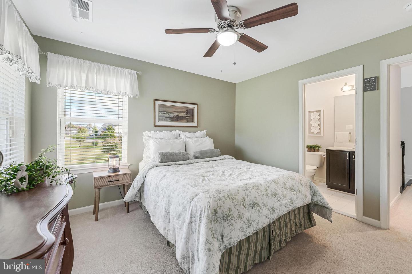 12080 SUNFLOWER FIELD PL, LOVETTSVILLE, Virginia 20180, 5 Bedrooms Bedrooms, ,5 BathroomsBathrooms,Residential,For sale,12080 SUNFLOWER FIELD PL,VALO2108552 MLS # VALO2108552