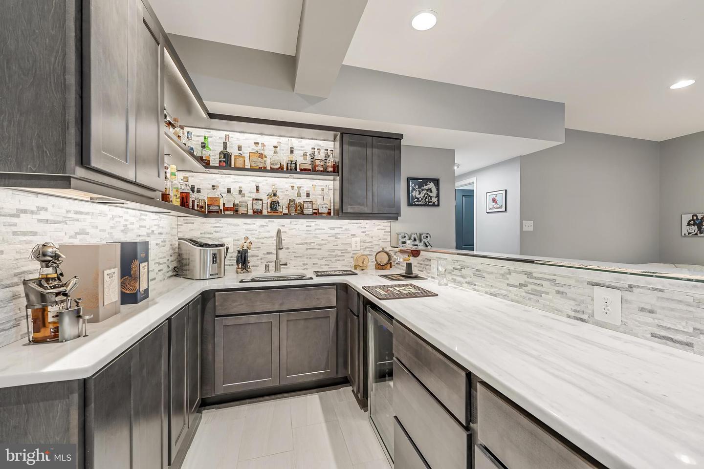 12080 SUNFLOWER FIELD PL, LOVETTSVILLE, Virginia 20180, 5 Bedrooms Bedrooms, ,5 BathroomsBathrooms,Residential,For sale,12080 SUNFLOWER FIELD PL,VALO2108552 MLS # VALO2108552