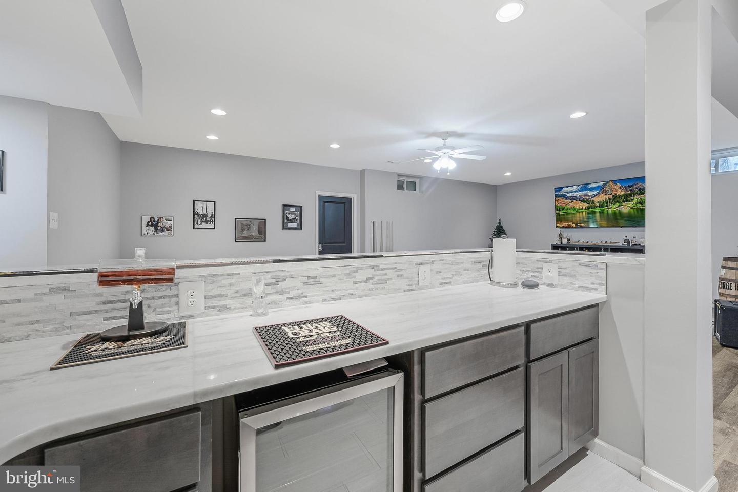 12080 SUNFLOWER FIELD PL, LOVETTSVILLE, Virginia 20180, 5 Bedrooms Bedrooms, ,5 BathroomsBathrooms,Residential,For sale,12080 SUNFLOWER FIELD PL,VALO2108552 MLS # VALO2108552