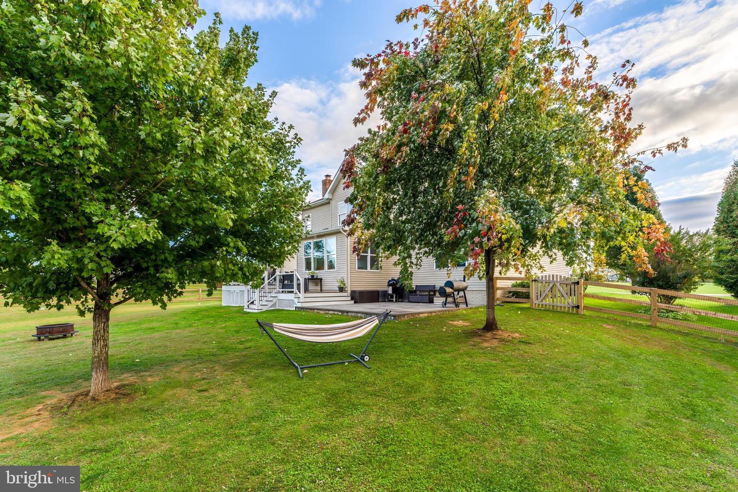 12080 SUNFLOWER FIELD PL, LOVETTSVILLE, Virginia 20180, 5 Bedrooms Bedrooms, ,5 BathroomsBathrooms,Residential,For sale,12080 SUNFLOWER FIELD PL,VALO2108552 MLS # VALO2108552
