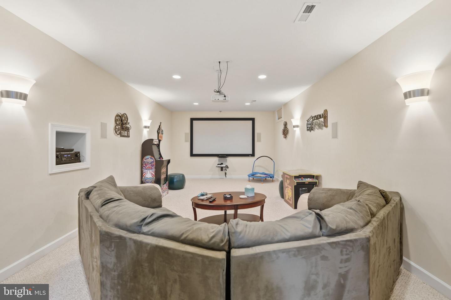 59 ASHBURN LN, FREDERICKSBURG, Virginia 22406, 5 Bedrooms Bedrooms, ,4 BathroomsBathrooms,Residential,For sale,59 ASHBURN LN,VAST2043404 MLS # VAST2043404