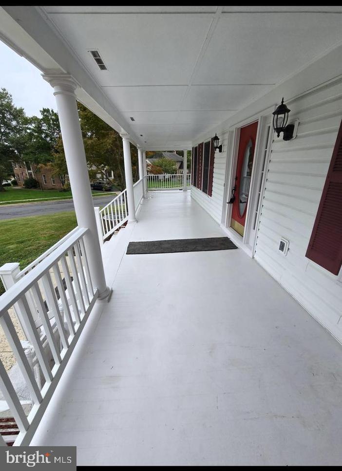 15513 MEHERRIN DR, CENTREVILLE, Virginia 20120, 5 Bedrooms Bedrooms, ,4 BathroomsBathrooms,Residential,For sale,15513 MEHERRIN DR,VAFX2273650 MLS # VAFX2273650