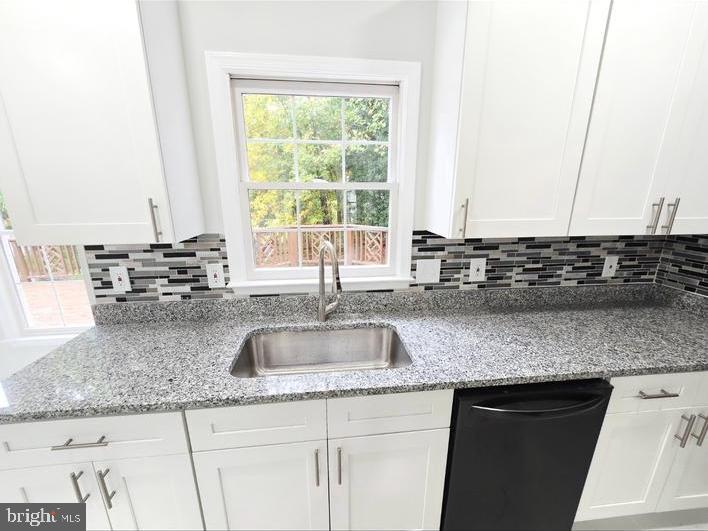 15513 MEHERRIN DR, CENTREVILLE, Virginia 20120, 5 Bedrooms Bedrooms, ,4 BathroomsBathrooms,Residential,For sale,15513 MEHERRIN DR,VAFX2273650 MLS # VAFX2273650