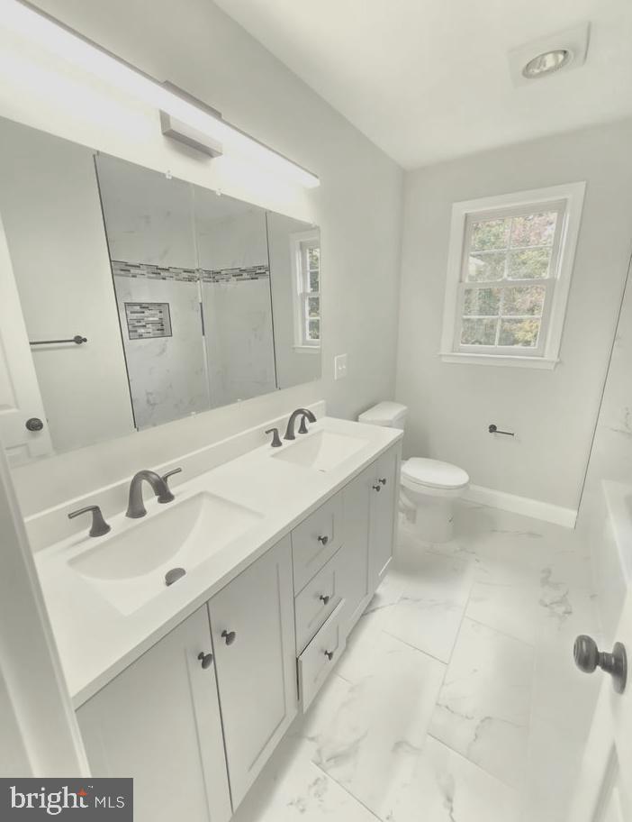 15513 MEHERRIN DR, CENTREVILLE, Virginia 20120, 5 Bedrooms Bedrooms, ,4 BathroomsBathrooms,Residential,For sale,15513 MEHERRIN DR,VAFX2273650 MLS # VAFX2273650