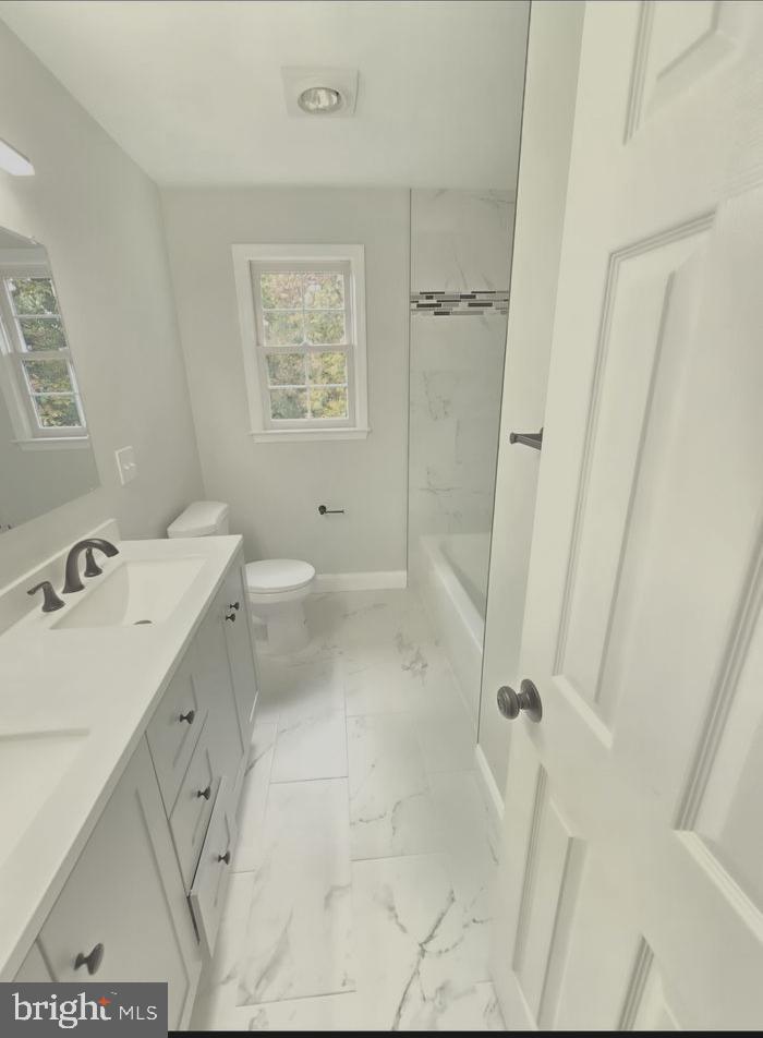 15513 MEHERRIN DR, CENTREVILLE, Virginia 20120, 5 Bedrooms Bedrooms, ,4 BathroomsBathrooms,Residential,For sale,15513 MEHERRIN DR,VAFX2273650 MLS # VAFX2273650
