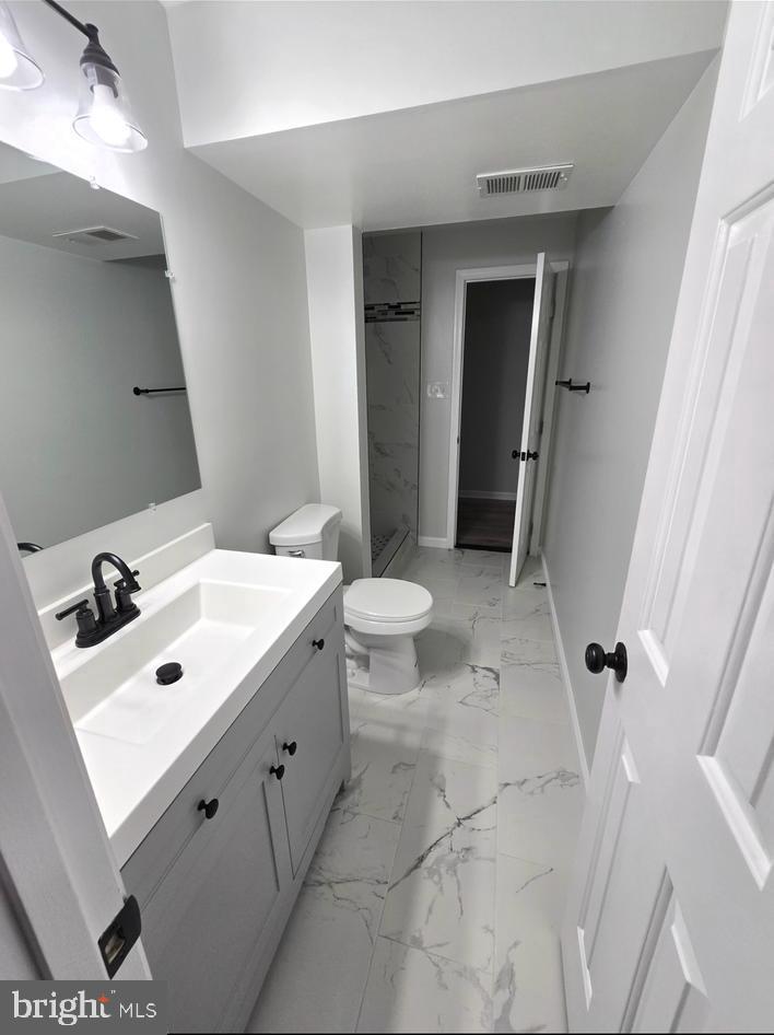 15513 MEHERRIN DR, CENTREVILLE, Virginia 20120, 5 Bedrooms Bedrooms, ,4 BathroomsBathrooms,Residential,For sale,15513 MEHERRIN DR,VAFX2273650 MLS # VAFX2273650
