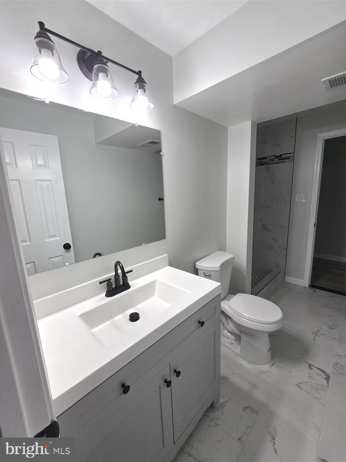 15513 MEHERRIN DR, CENTREVILLE, Virginia 20120, 5 Bedrooms Bedrooms, ,4 BathroomsBathrooms,Residential,For sale,15513 MEHERRIN DR,VAFX2273650 MLS # VAFX2273650