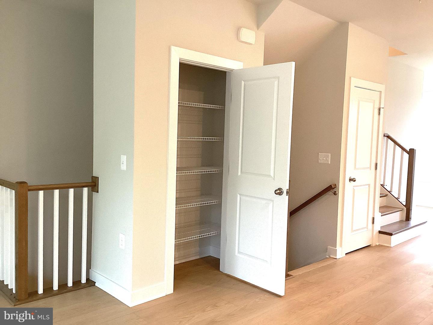 10590 RED OAK ST, FAIRFAX, Virginia 22030, 5 Bedrooms Bedrooms, ,4 BathroomsBathrooms,Residential,For sale,10590 RED OAK ST,VAFC2007162 MLS # VAFC2007162