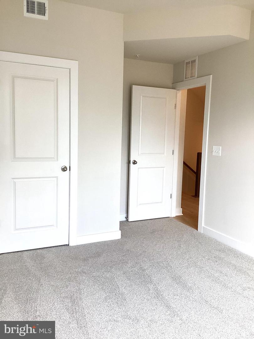 10590 RED OAK ST, FAIRFAX, Virginia 22030, 5 Bedrooms Bedrooms, ,4 BathroomsBathrooms,Residential,For sale,10590 RED OAK ST,VAFC2007162 MLS # VAFC2007162