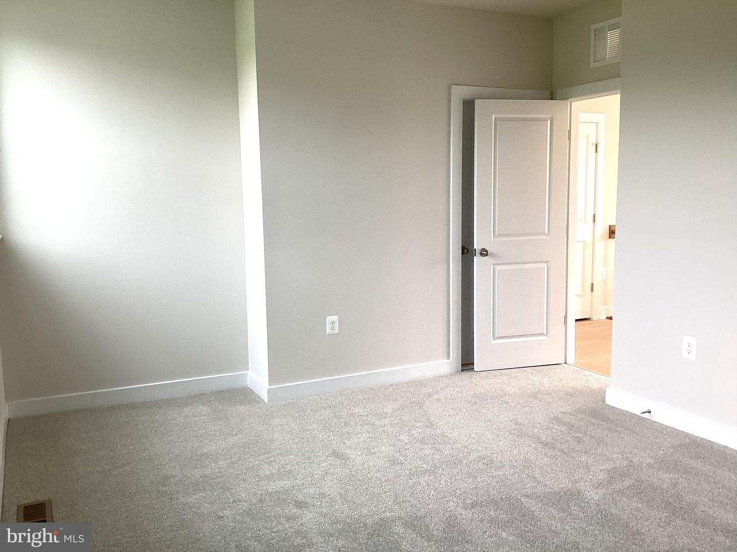 10590 RED OAK ST, FAIRFAX, Virginia 22030, 5 Bedrooms Bedrooms, ,4 BathroomsBathrooms,Residential,For sale,10590 RED OAK ST,VAFC2007162 MLS # VAFC2007162