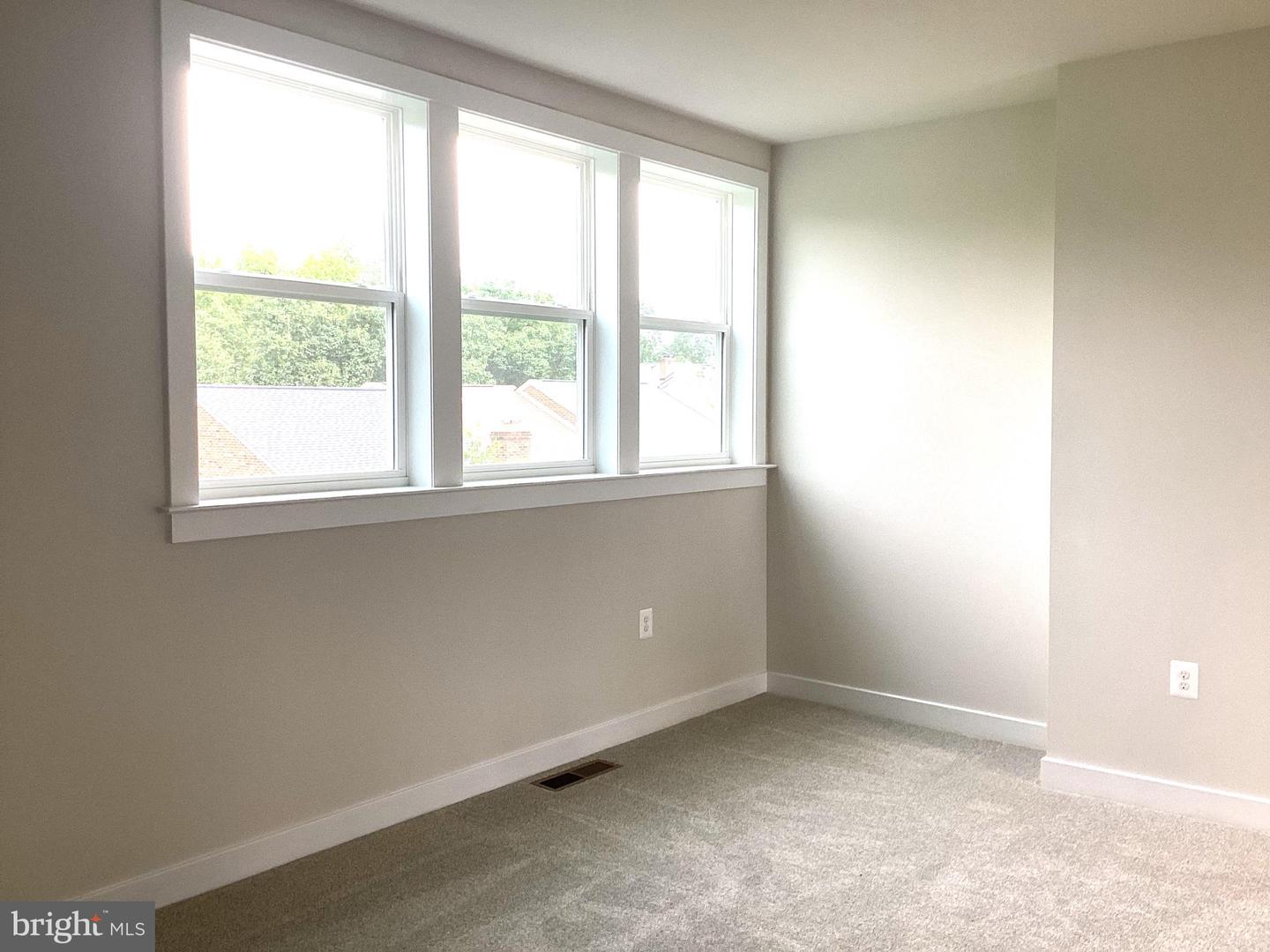 10590 RED OAK ST, FAIRFAX, Virginia 22030, 5 Bedrooms Bedrooms, ,4 BathroomsBathrooms,Residential,For sale,10590 RED OAK ST,VAFC2007162 MLS # VAFC2007162