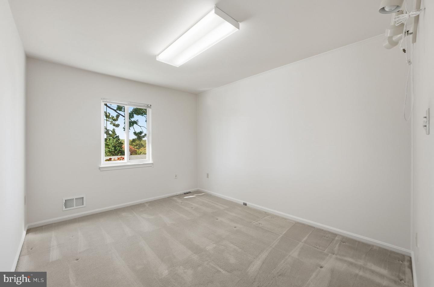 2037 FREEDOM LN, FALLS CHURCH, Virginia 22043, 4 Bedrooms Bedrooms, ,2 BathroomsBathrooms,Residential,For sale,2037 FREEDOM LN,VAFX2273862 MLS # VAFX2273862