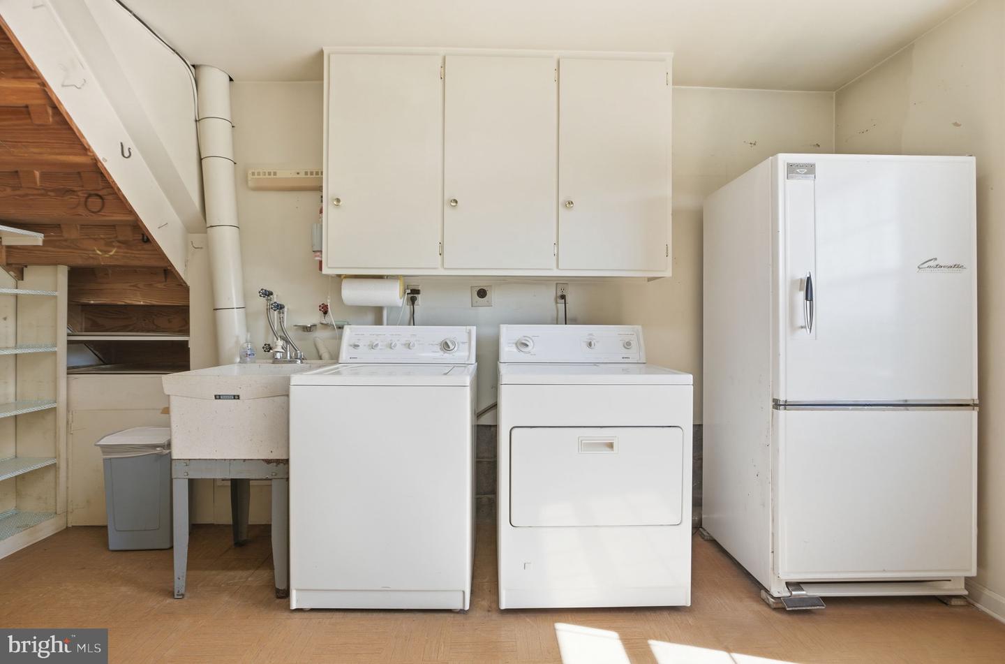 2037 FREEDOM LN, FALLS CHURCH, Virginia 22043, 4 Bedrooms Bedrooms, ,2 BathroomsBathrooms,Residential,For sale,2037 FREEDOM LN,VAFX2273862 MLS # VAFX2273862