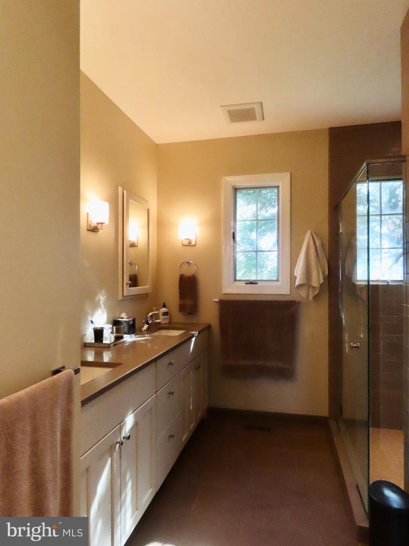 643 RICHMOND RD, AMISSVILLE, Virginia 20106, 3 Bedrooms Bedrooms, ,2 BathroomsBathrooms,Residential,For sale,643 RICHMOND RD,VARP2002322 MLS # VARP2002322