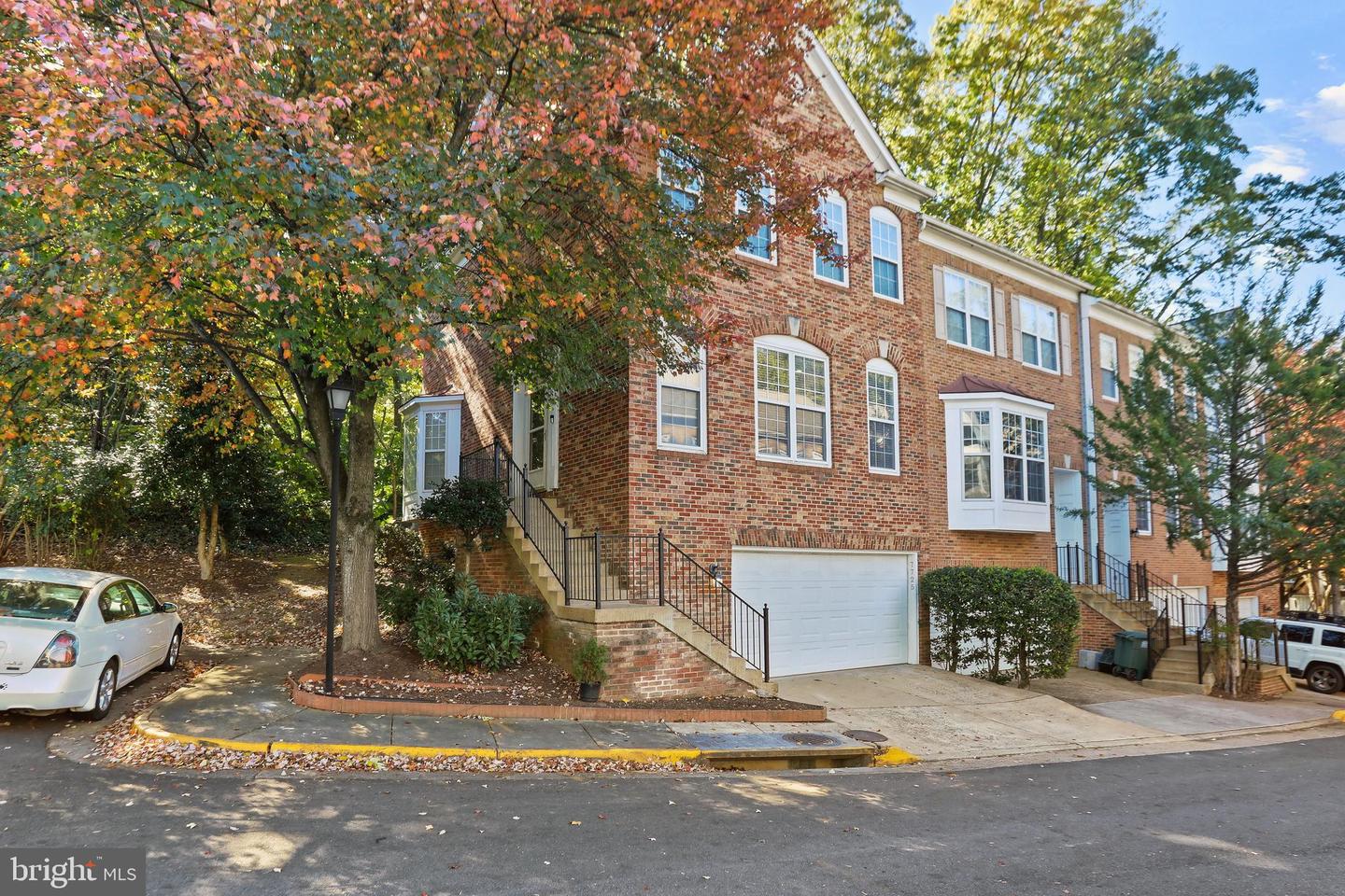 7725 HERITAGE WOODS WAY, ANNANDALE, Virginia 22003, 3 Bedrooms Bedrooms, ,2 BathroomsBathrooms,Residential,For sale,7725 HERITAGE WOODS WAY,VAFX2273964 MLS # VAFX2273964